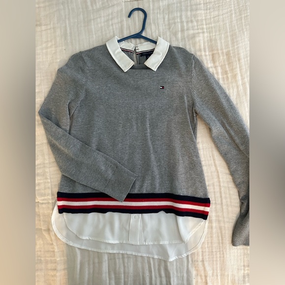 Tommy Hilfiger Sweaters - 🌷Sweater from Tommy Hilfiger in XS🌷